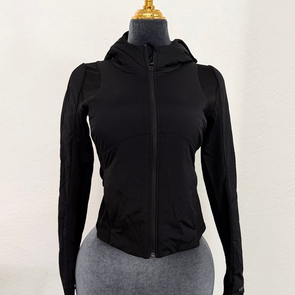 lululemon athletica Jackets & Blazers - Lululemon light weight puffer jacket
